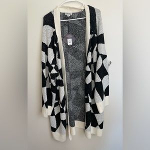 Ava & Viv Black & White Cardigan son